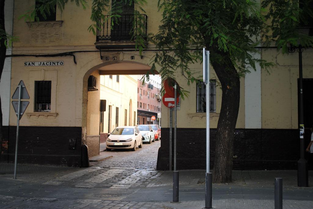 Triana Home & Free Parking Sevilla Exteriör bild