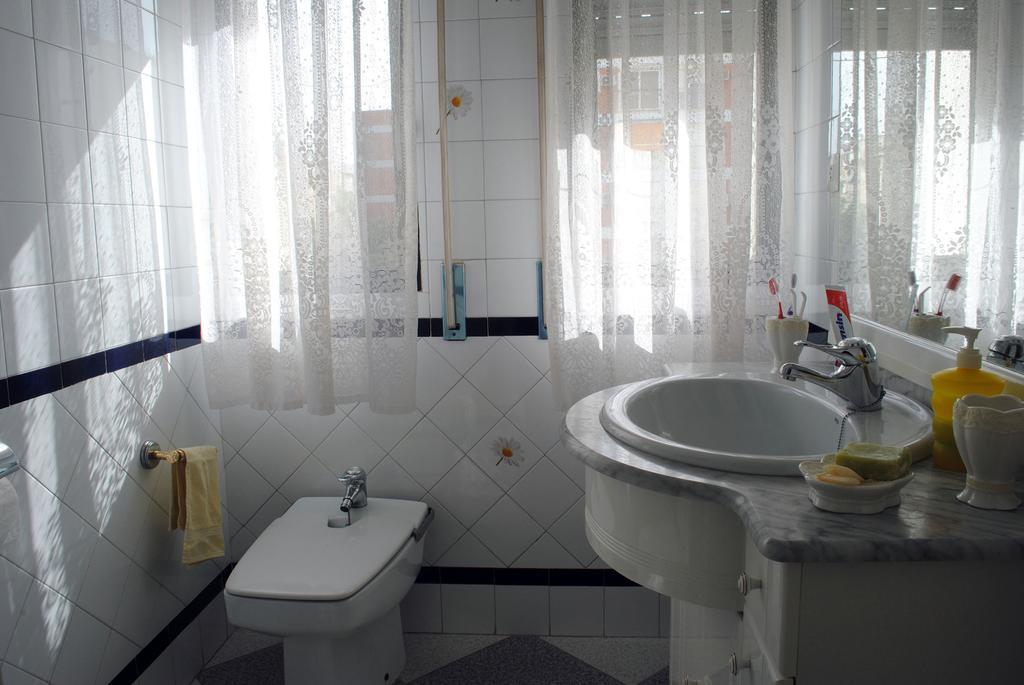 Triana Home & Free Parking Sevilla Exteriör bild